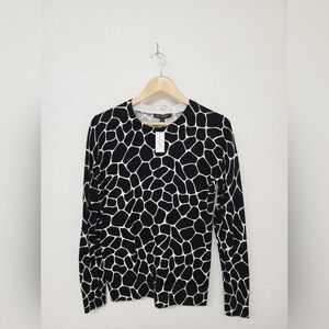 NWT Banana Republic women's sweater, size small, 100% cotton, black & white